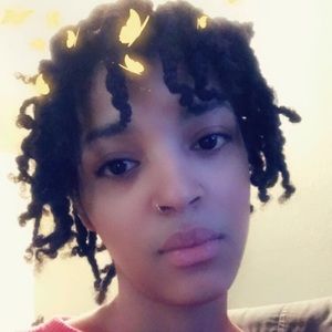 Meet your Posher, Brittney